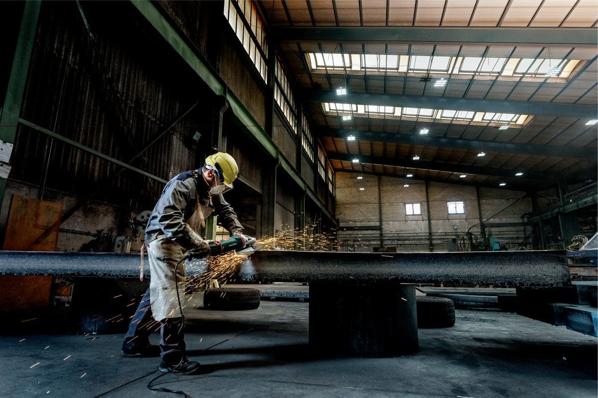 Metabo W24-230 MVT 9" Angle Grinder