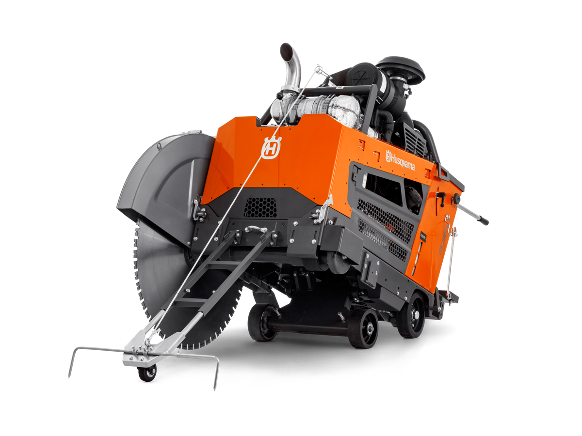 Husqvarna FS 7000 D II with E-track guide system - rear view