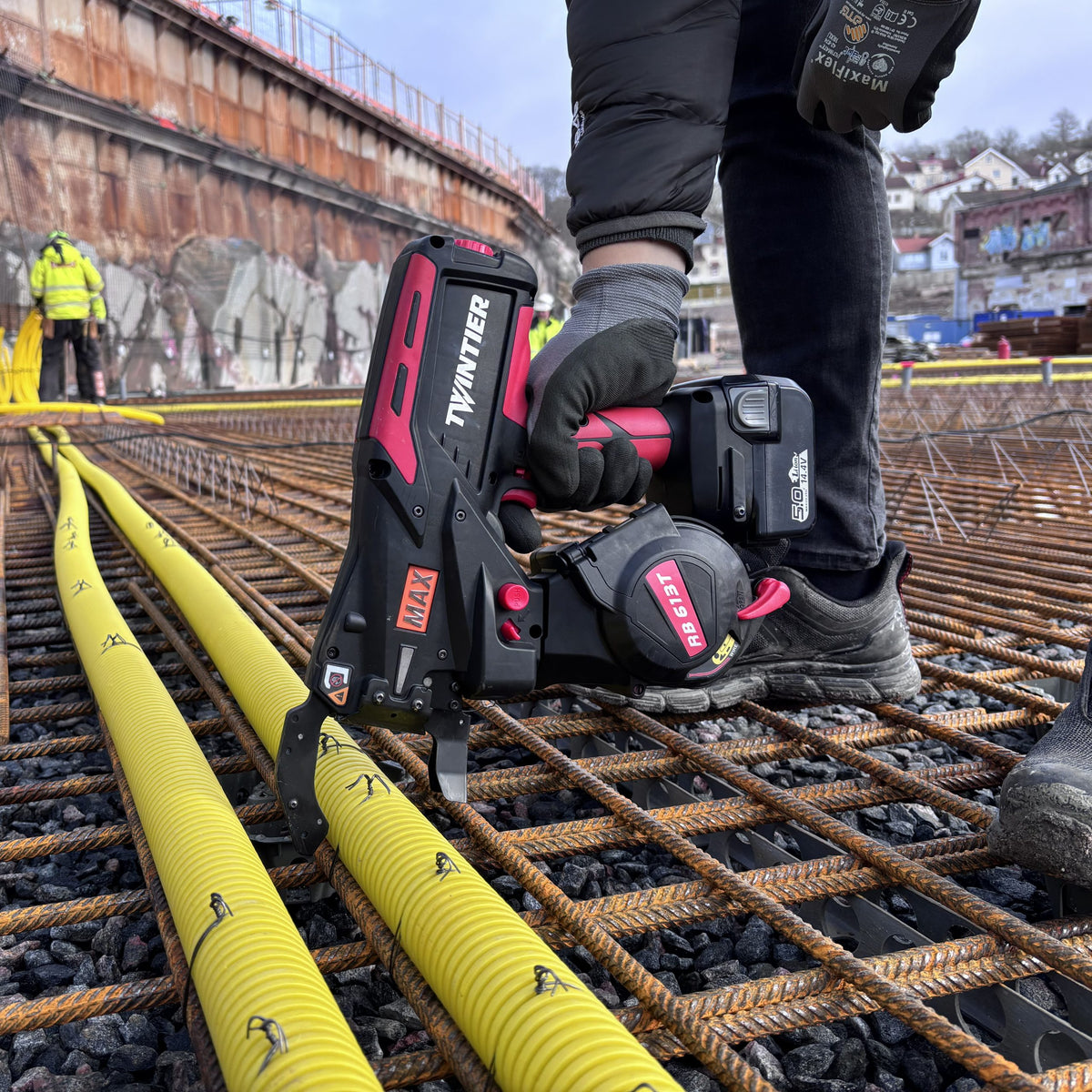 RB613T MAX Rebar Tier Tool #9 X #10