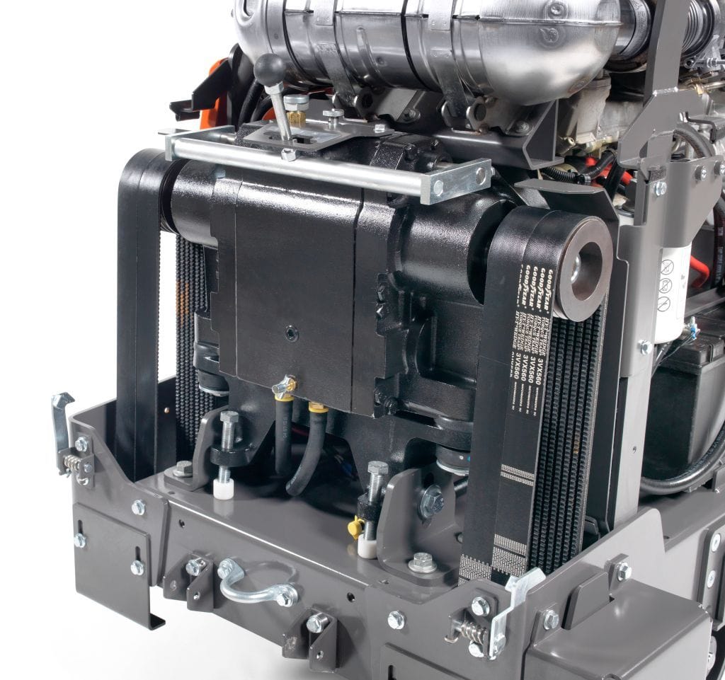 FS7000D Husqvarna 3-Speed Diesel Concrete Saw